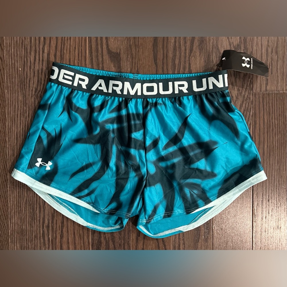 Girls Youth Large UA shorts NWT